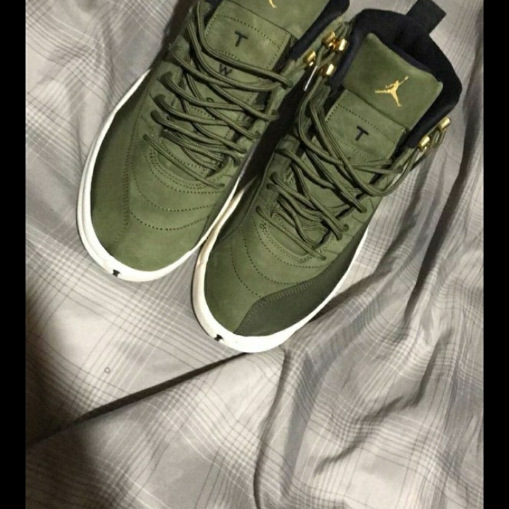 Jordans - Picture 4 of 4